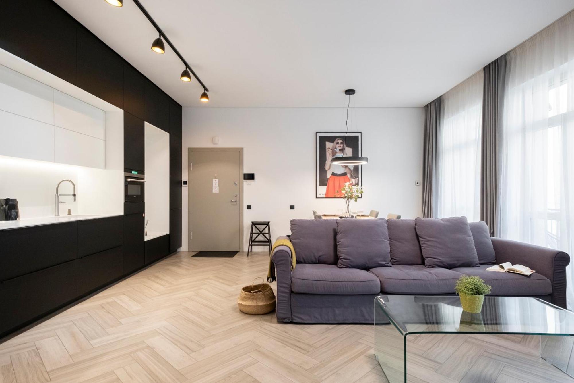Cohost I Oldtown 60M2 Apt W-Garage Parking, Balcony & Self Check-In วิลนีอุส ภายนอก รูปภาพ
