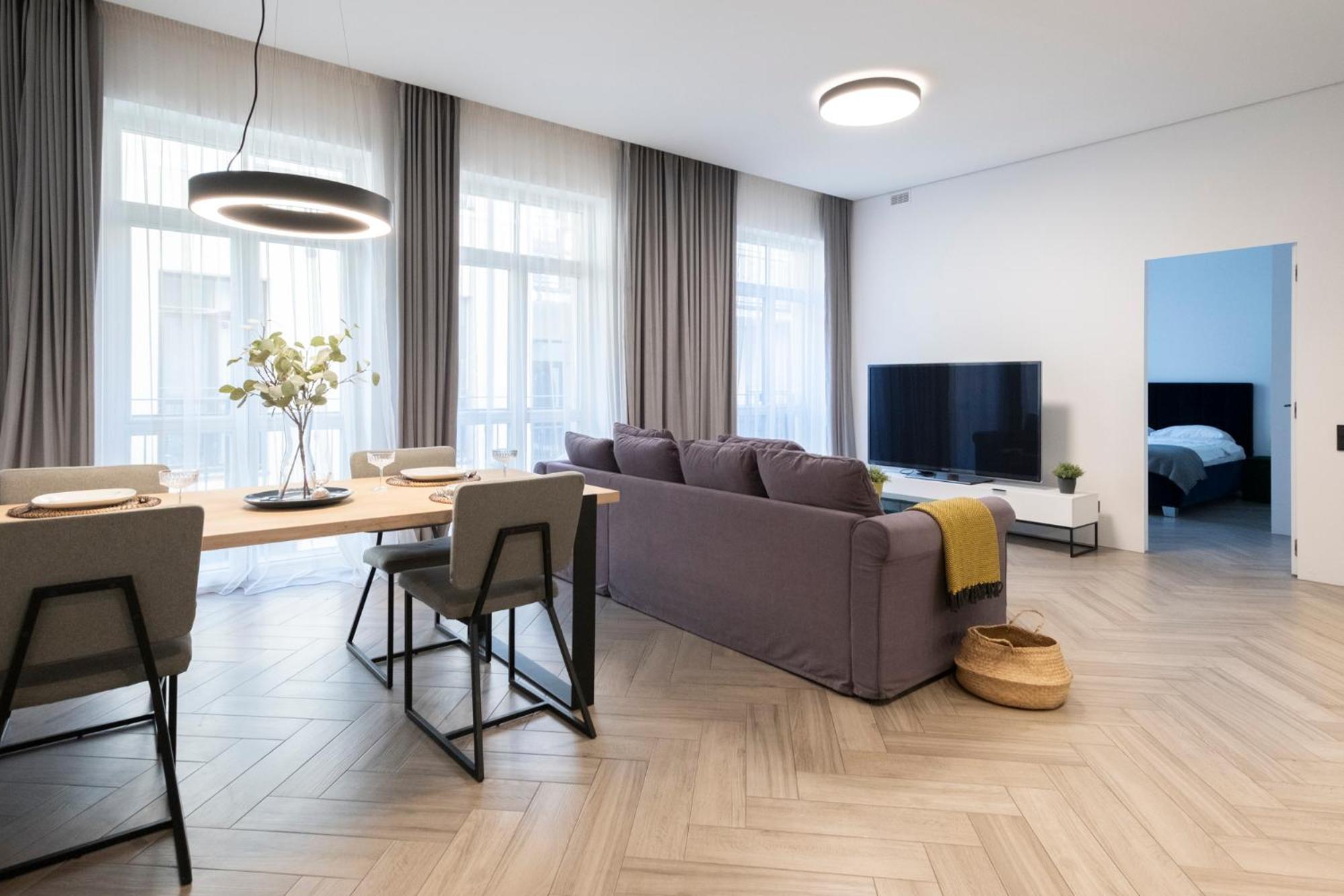 Cohost I Oldtown 60M2 Apt W-Garage Parking, Balcony & Self Check-In วิลนีอุส ภายนอก รูปภาพ