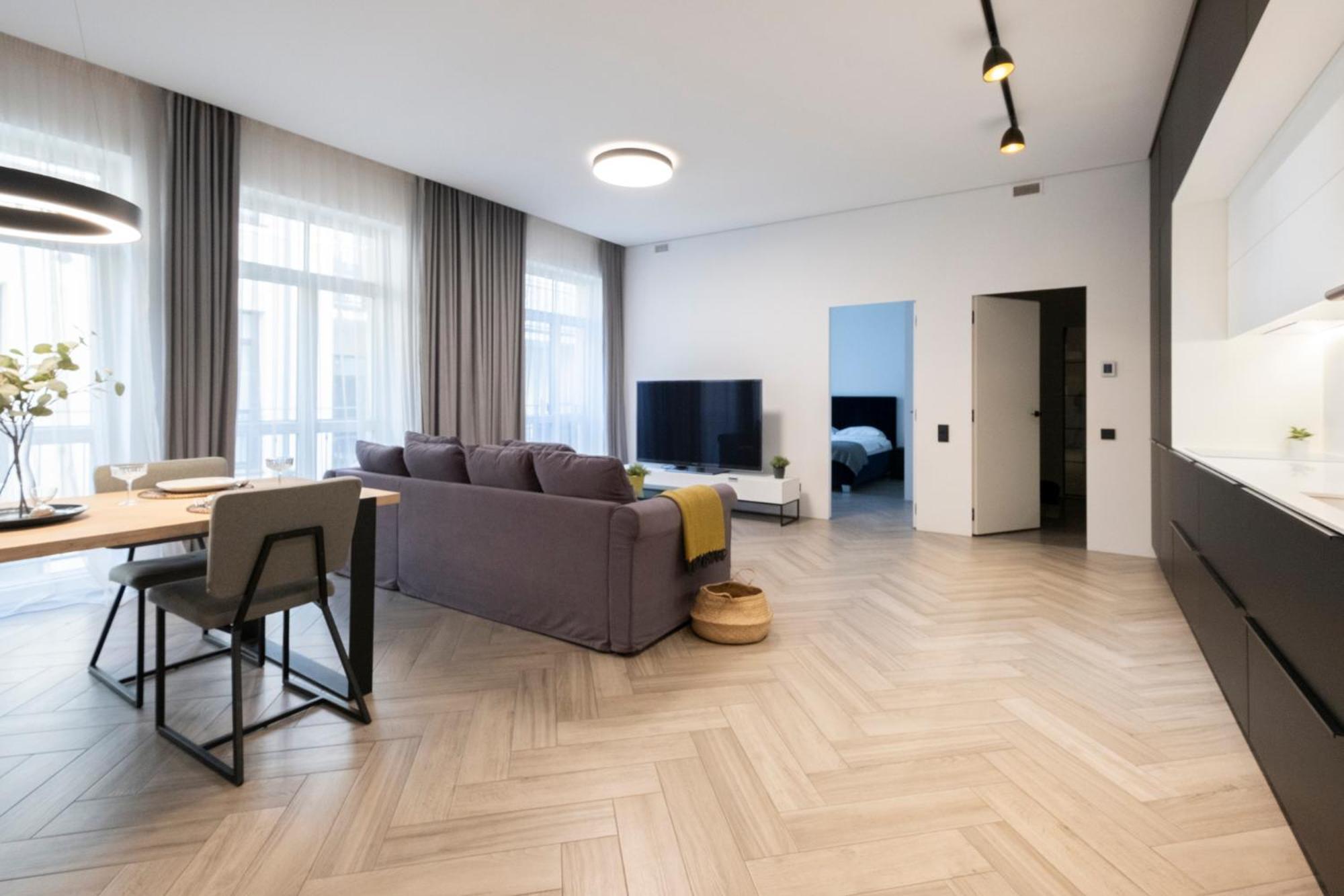 Cohost I Oldtown 60M2 Apt W-Garage Parking, Balcony & Self Check-In วิลนีอุส ภายนอก รูปภาพ