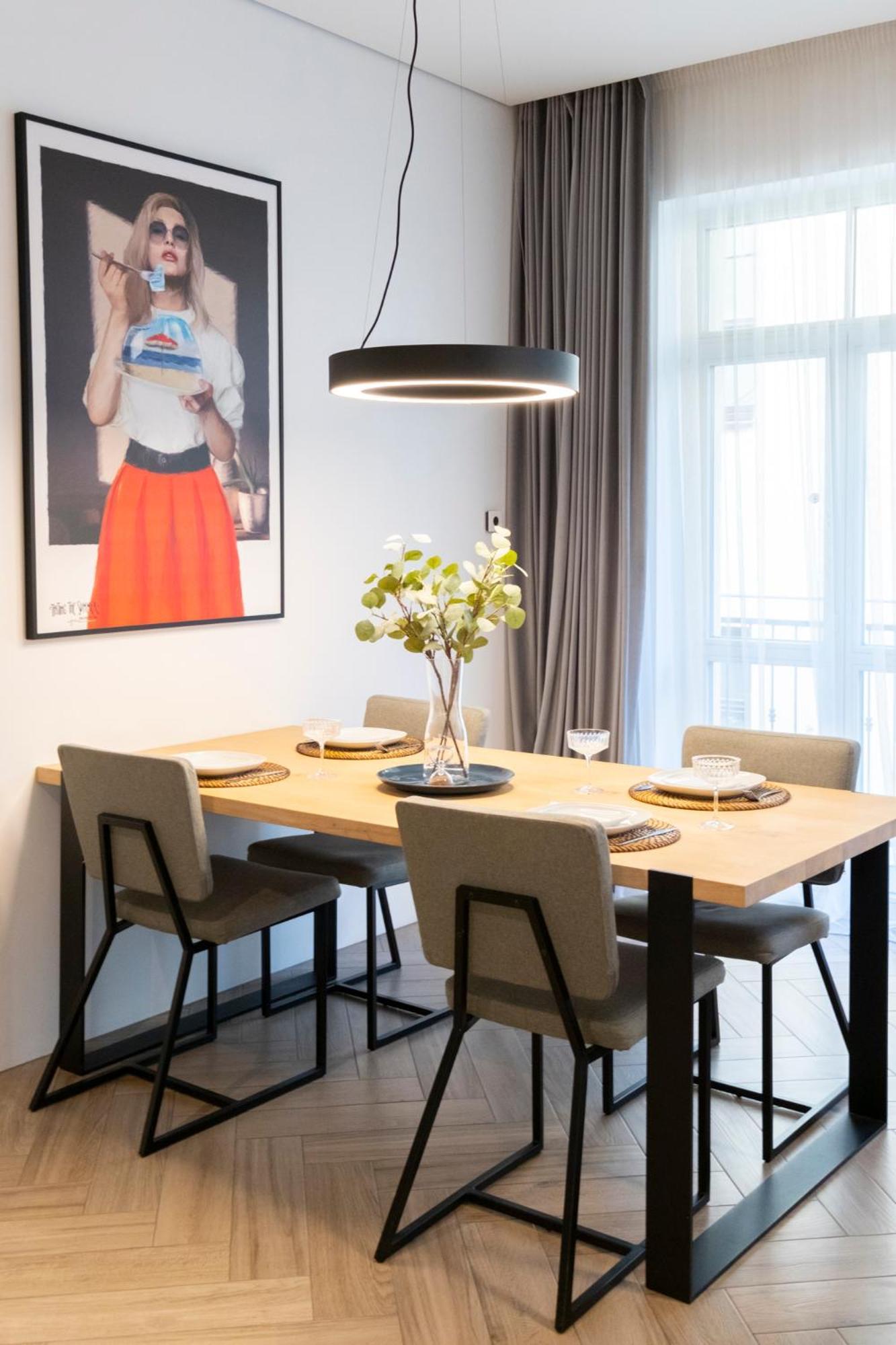 Cohost I Oldtown 60M2 Apt W-Garage Parking, Balcony & Self Check-In วิลนีอุส ภายนอก รูปภาพ