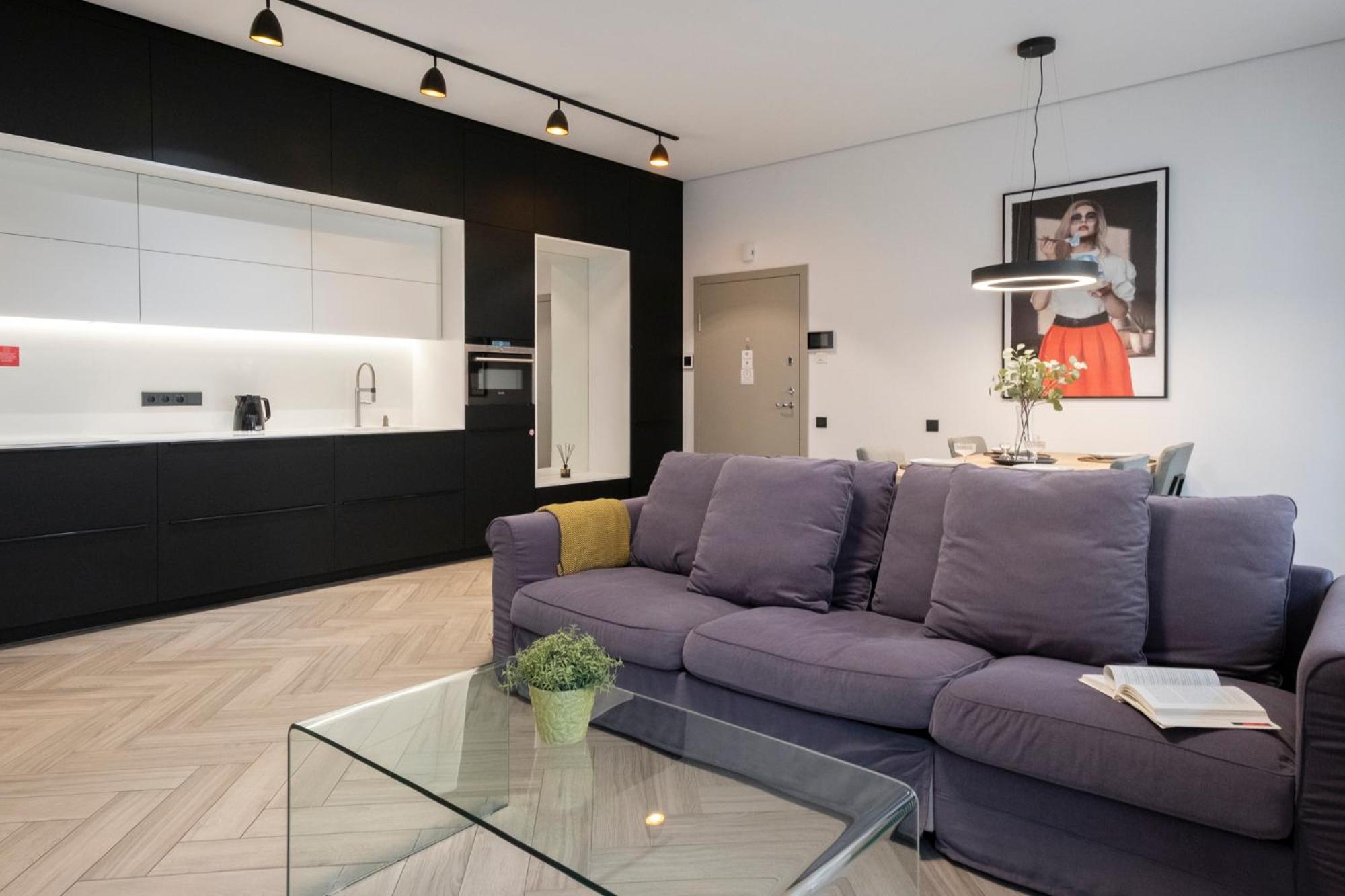 Cohost I Oldtown 60M2 Apt W-Garage Parking, Balcony & Self Check-In วิลนีอุส ภายนอก รูปภาพ